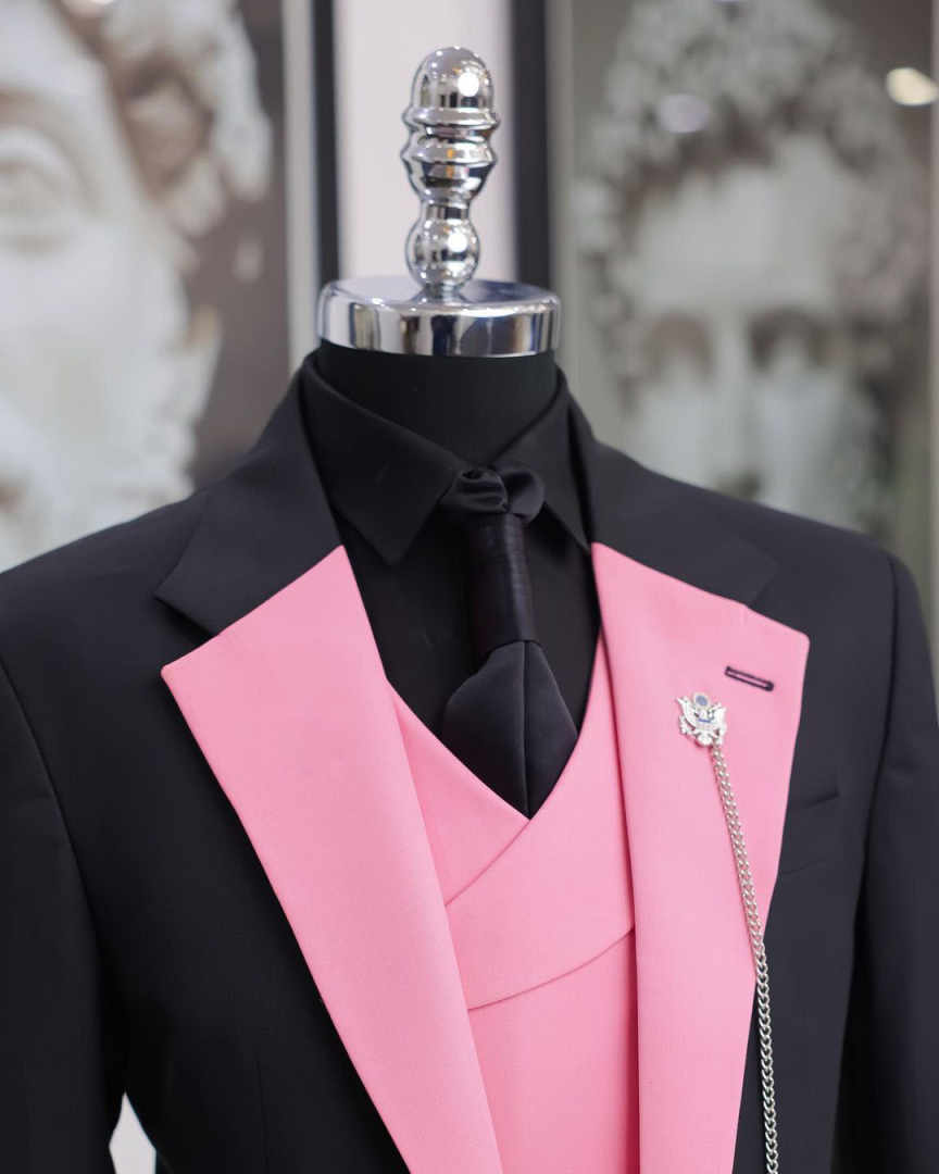 بدلة رجالية فاخرة سوداء وردية  - مراجعة Men Formal Wear Shop وسعره