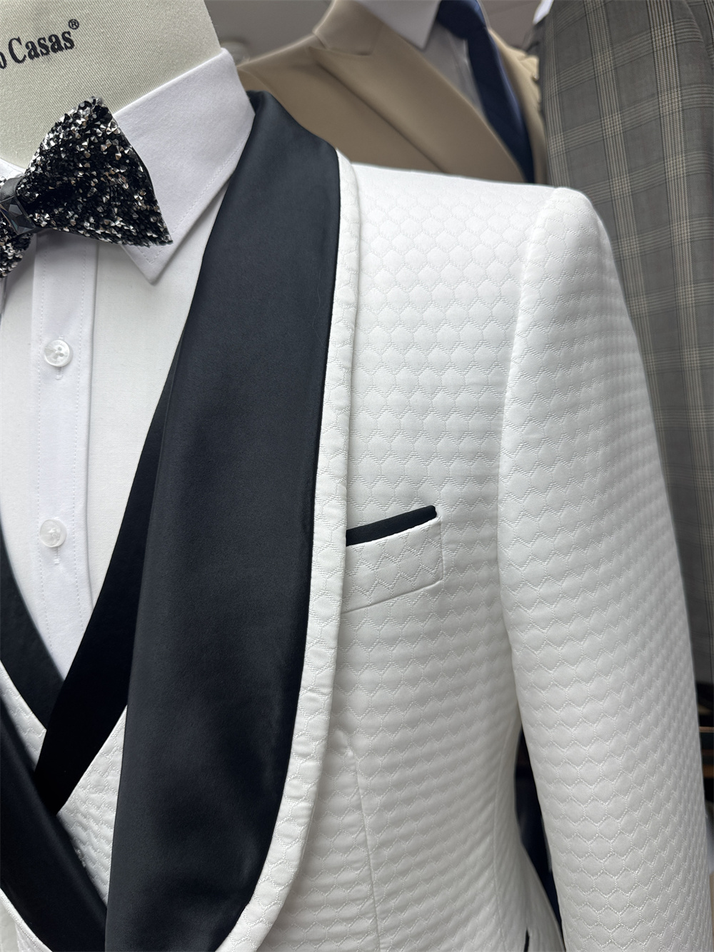 جديد وصول الرجال الناضجة البدل - مراجعة Men Formal Wear Shop وسعره